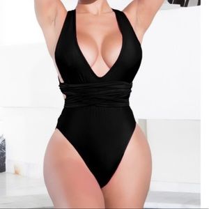 One piece swim suit